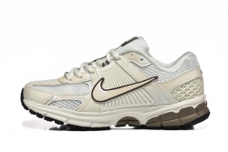 Wm/Youth Air Zoom Vomero 5-013 Shoes